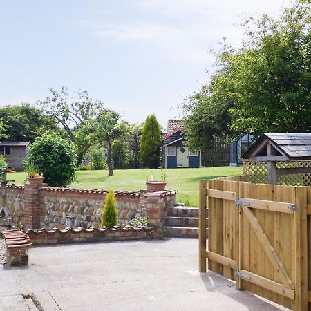 West End Farmhouse Barmston Εξωτερικό φωτογραφία